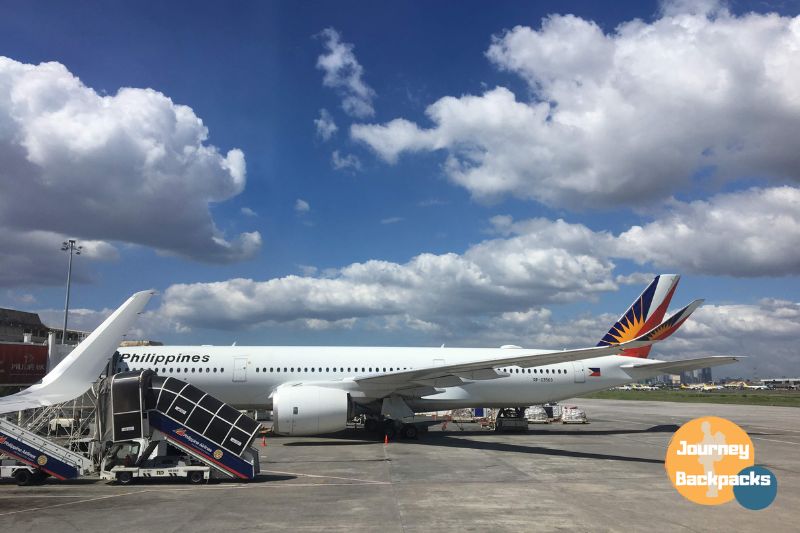 菲律賓航空不是廉航，但比起搭長榮、華航機票通常相對便宜，飛機餐滿好吃的服務也很不錯。（圖／酒妮背包攝）
